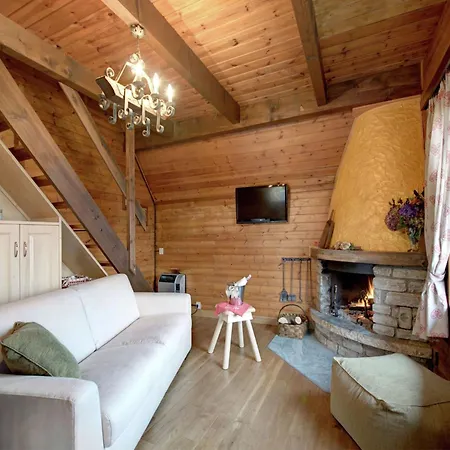 Chalet Spacious In With Swimming Pool Cutigliano