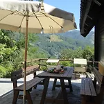 Alpine Getaway In Tuscany شاليه *