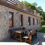 Alpine Getaway In Tuscany شاليه
