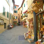 Alpine Getaway In Tuscany كوتيليانو