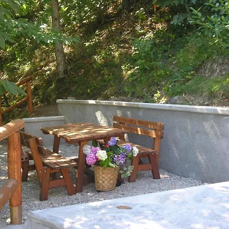 Spacious In With Swimming Pool Dağ evi Cutigliano